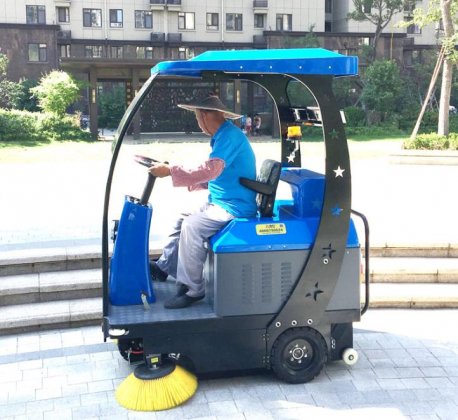 掃地機敦行1400山東淄博某小區交貨現場